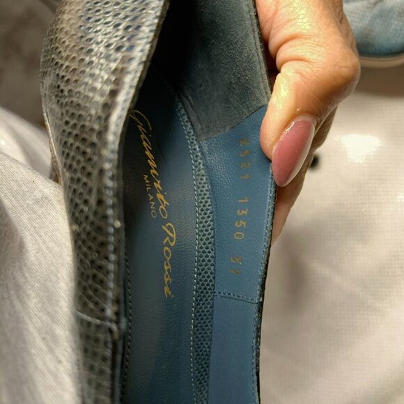 Gianvito Rossi Milano Snakeskin-Embossed Leather Pumps⎪Size 37 (US 6.5-7) - Picture 12 of 15